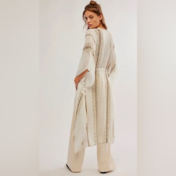 *NWOT* Free People Emerald Coast Kimono - Antique Ivory - Picture 1 of 4